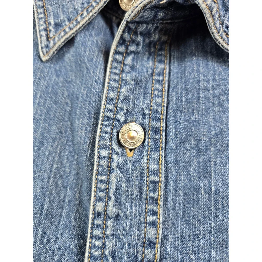 Levis this levi